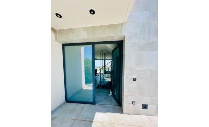 Herverkoop - Villa -
Rojales