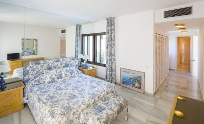 Herverkoop - Apartment -
Marbella - Puerto Banús