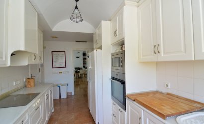 Resale - Villa -
Torrevieja - Torreta