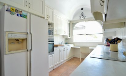 Resale - Villa -
Torrevieja - Torreta