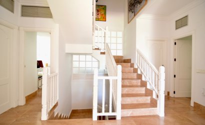 Resale - Villa -
Torrevieja - Torreta