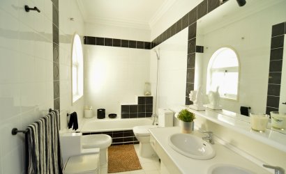 Resale - Villa -
Torrevieja - Torreta