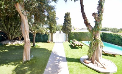 Resale - Villa -
Torrevieja - Torreta