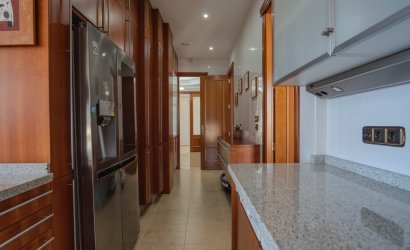 Revente - Apartment -
Benidorm