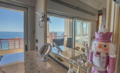 Revente - Apartment -
Benidorm