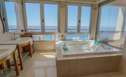 Revente - Apartment -
Benidorm