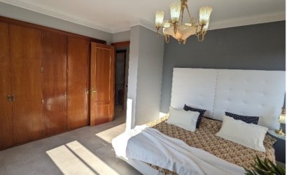 Revente - Apartment -
Benidorm