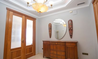 Revente - Apartment -
Benidorm