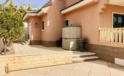 Resale - Villa -
Ciudad Quesada