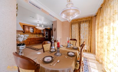 Resale - Villa -
Altea