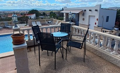 Herverkoop - Villa -
Fortuna