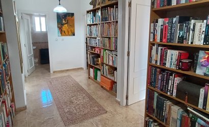 Herverkoop - Villa -
Fortuna