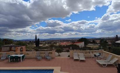 Herverkoop - Villa -
Fortuna