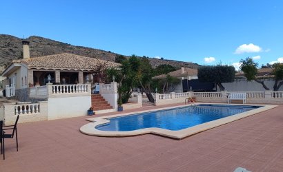 Herverkoop - Villa -
Fortuna