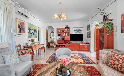 Resale - Villa -
Ciudad Quesada