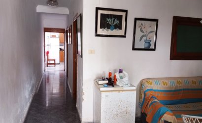 Herverkoop - Villa -
Oliva