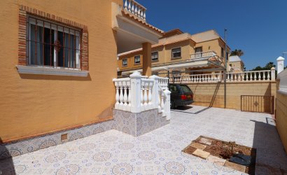 Resale - Villa -
Ciudad Quesada - Lo Marabu