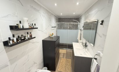 Herverkoop - Herenhuis -
Orihuela Costa - La Zenia