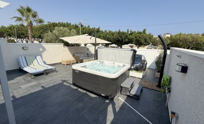 Herverkoop - Herenhuis -
Orihuela Costa - La Zenia