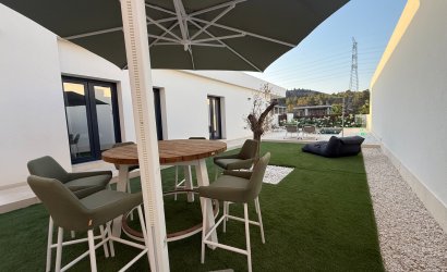 Herverkoop - Villa -
Finestrat