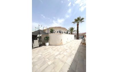 Resale - Villa -
Ciudad Quesada