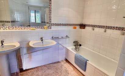 Reventa - Villa -
Benferri