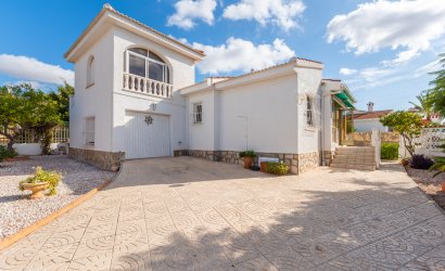 Herverkoop - Villa -
Ciudad Quesada