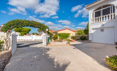 Herverkoop - Villa -
Ciudad Quesada