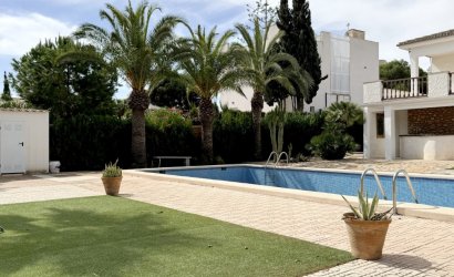 Revente - Detached Villa -
Orihuela Costa - La Zenia