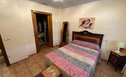 Herverkoop - Herenhuis -
Sax