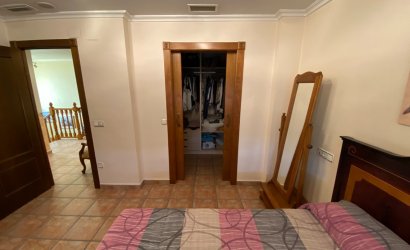 Herverkoop - Herenhuis -
Sax