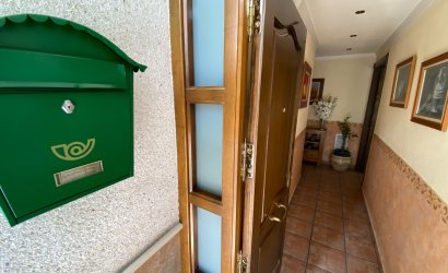 Herverkoop - Herenhuis -
Sax