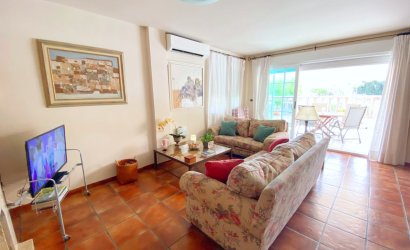 Resale - Villa -
Los Alcazares