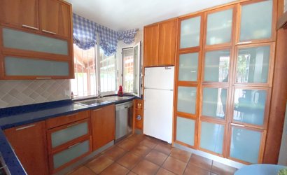Resale - Villa -
Los Alcazares