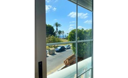 Resale - Villa -
Los Alcazares