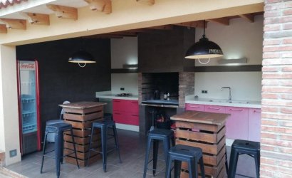 Herverkoop - Herenhuis -
Alfas del Pí - Colonia Escandinavia-Cautivador