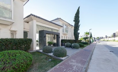 Resale - Apartment -
Benahavis - La Quinta