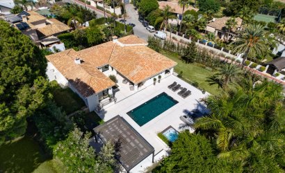 Resale - Villa -
Marbella - Nueva Andalucía