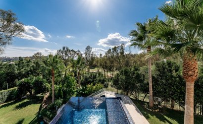 Resale - Villa -
Marbella - Nueva Andalucía