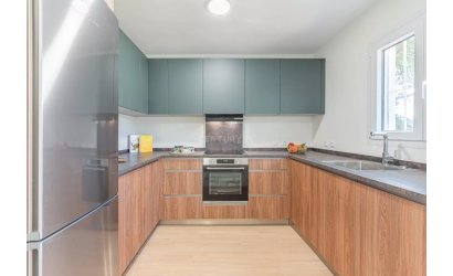 Herverkoop - Herenhuis -
Marbella - Puerto Banús