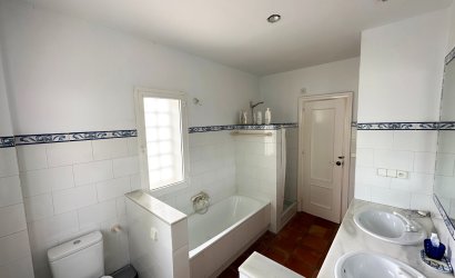 Herverkoop - Villa -
Marbella - Las Chapas