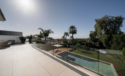 Resale - Villa -
Marbella - Nagueles