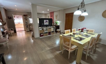 Herverkoop - Villa -
Los Montesinos