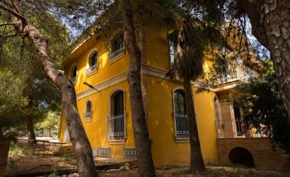 Resale - Villa -
Ciudad Quesada