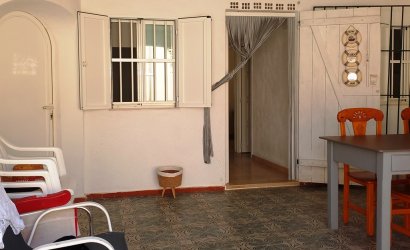 Herverkoop - Villa -
Denia