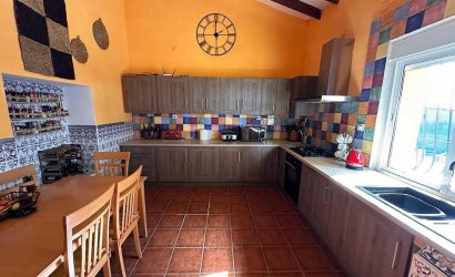 Resale - Country House -
Pinoso