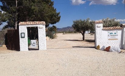 Resale - Country House -
Pinoso