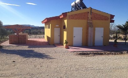 Resale - Country House -
Pinoso