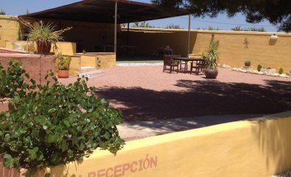 Resale - Country House -
Pinoso