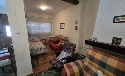 Reventa - Adosado -
Salinas